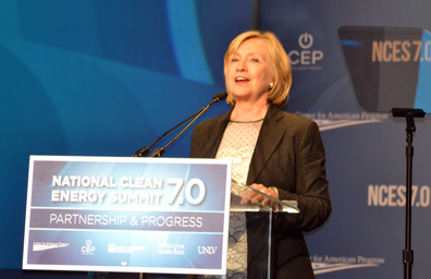 Hillary R. Clinton: América debe ser la superpotencia de la energía limpia del siglo