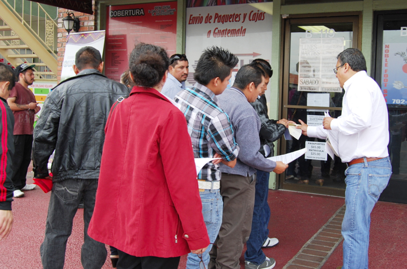 Presenta Guatemala record en dinero recibido por remesas familiares