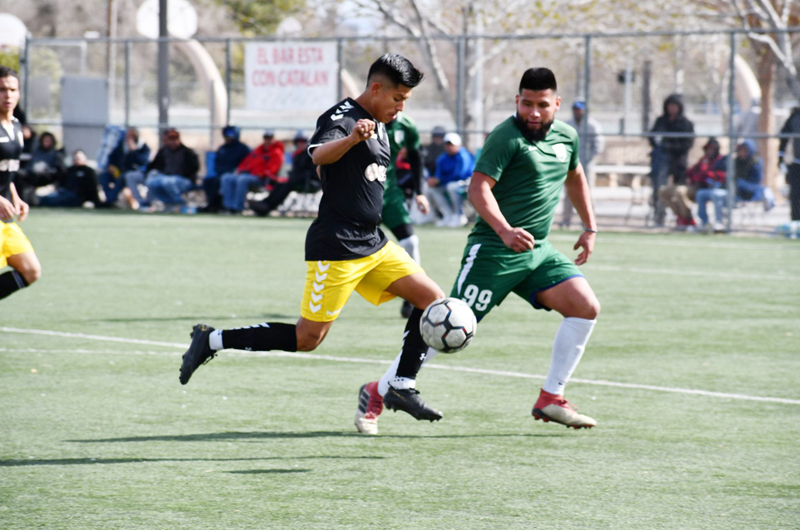 Rinden homenaje a figuras ligadas al futbol en Las Vegas