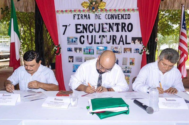 Firman convenio con Yucatán para mantener vivo el intercambio cultural