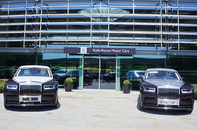 Autos Rolls Royce son las alfombras mágicas de los motores de lujo