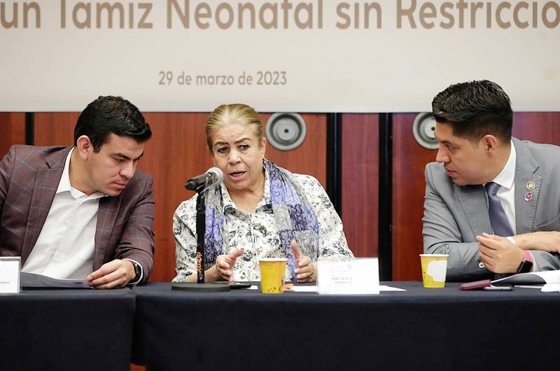 Senadora mexicana pide asegurar tratamiento a menores con enfermedades raras