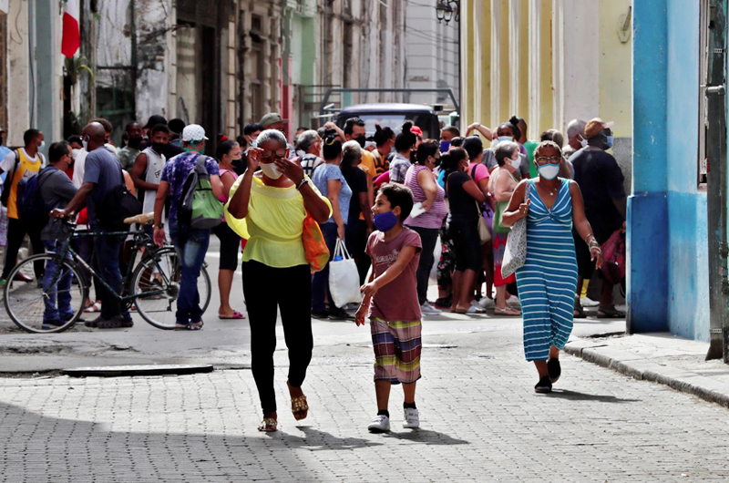 Cuba elimina el uso obligatorio de la mascarilla y relaja medidas anticovid