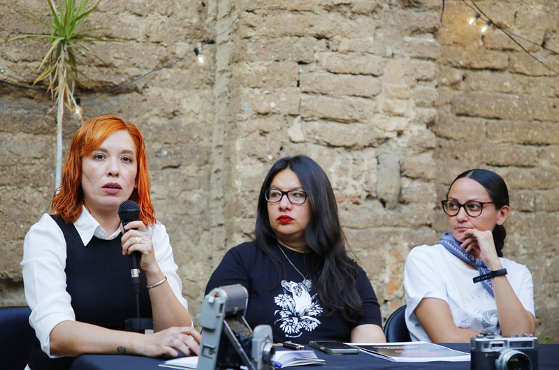Fotógrafas piden a los medios a cuidar la salud mental de los periodistas en México