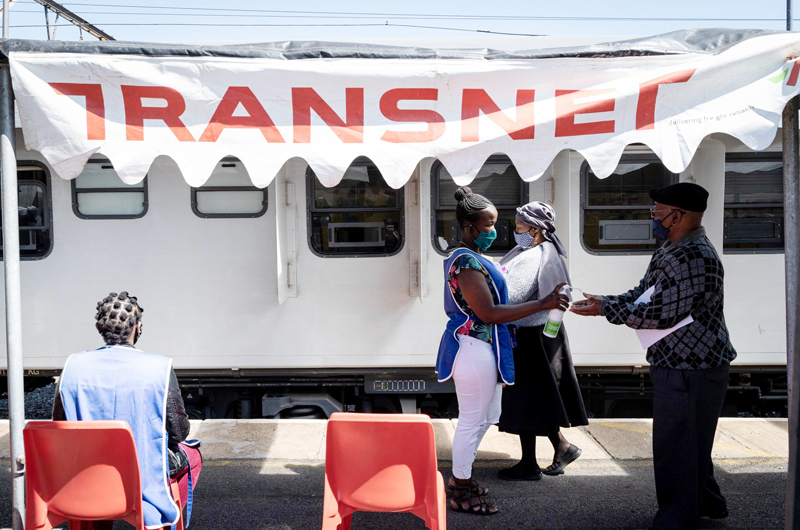 EE.UU. lanzará un plan de apoyo para enfermeras en la lucha contra el sida en África