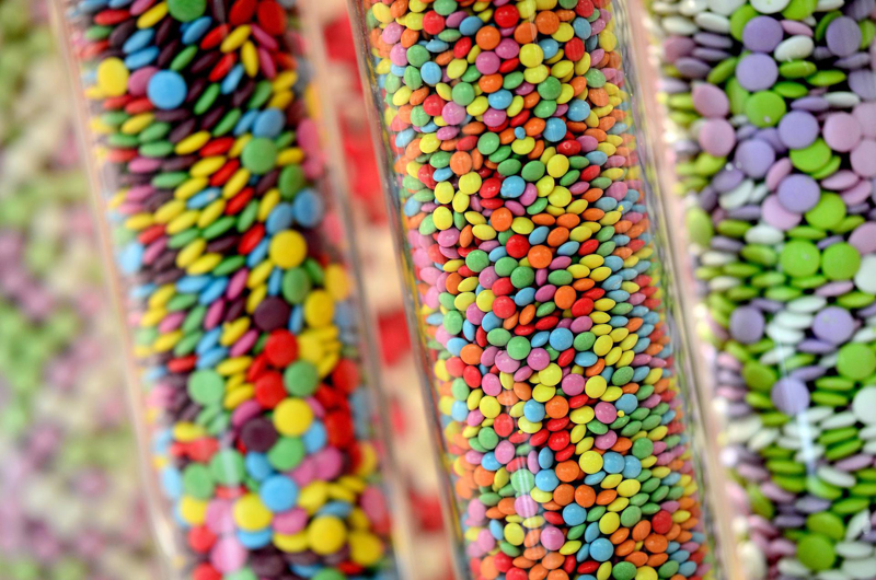 EE.UU. considera prohibir el colorante rojo nº 3, presente en bebidas, dulces y snacks