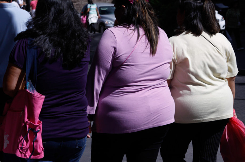 Alto índice de masa corporal favorecería a pacientes con cáncer: estudio