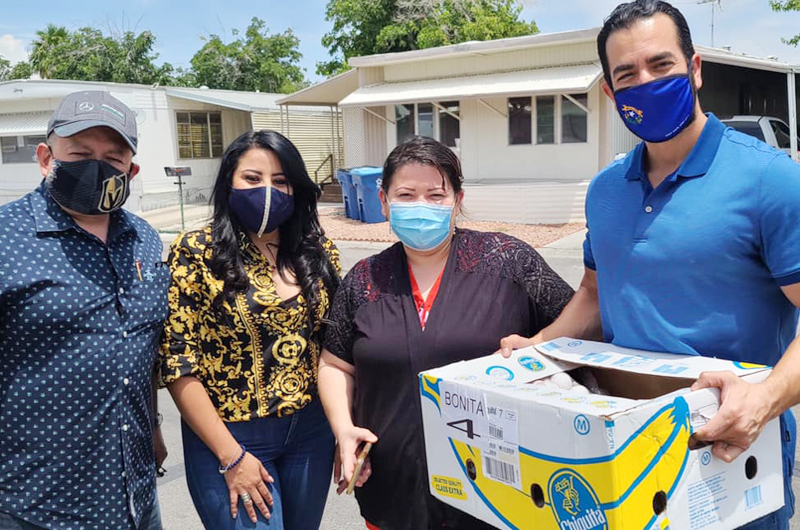 Sexta entrega de alimentos a salvadoreños varados en Las Vegas