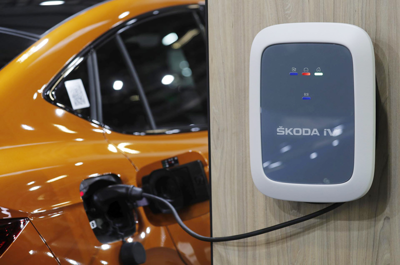 EE.UU. ha aprobado más de mil millones en descuentos para vehículos eléctricos en 2024