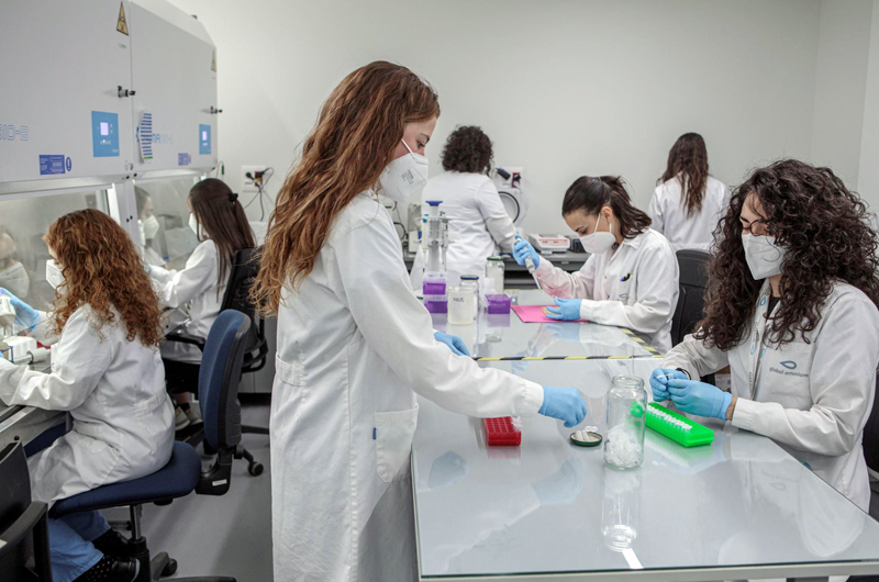 Abriendo camino a la sostenibilidad: ‘25 Mujeres en la Ciencia’ impulsa talento femenino