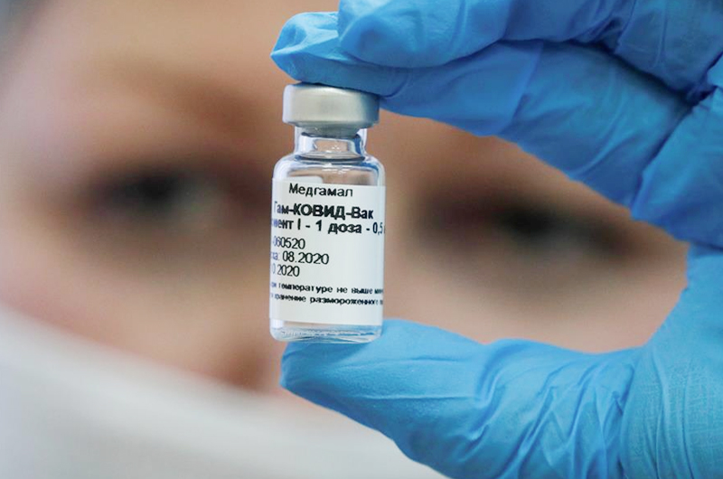 La vacuna rusa muestra más del 95 % de eficacia y cuesta menos de 10 dólares