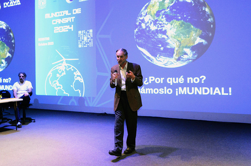 Universidad de México presenta proyecto satelital para prevención y gestión de incendios