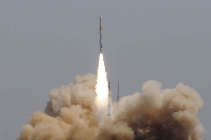 Empresa privada china lanza con éxito cohete portador con dos satélites