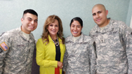 Comparten jóvenes hispanos experiencia militarizada