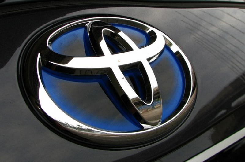 Toyota quiere vender 15 mil vehículos híbridos en 2019