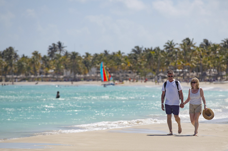 Turismo en el Caribe repunta, con Cancún y República Dominicana a la cabeza