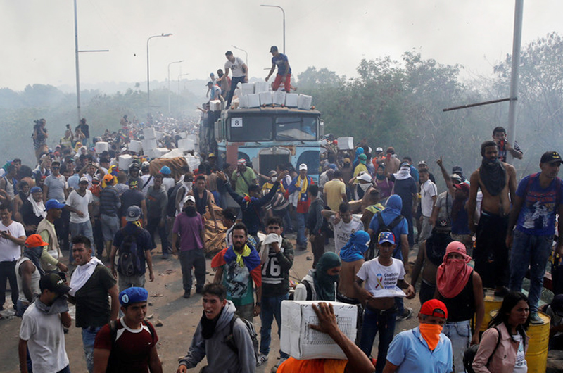 Unión Europea urge a evitar una intervención militar en Venezuela