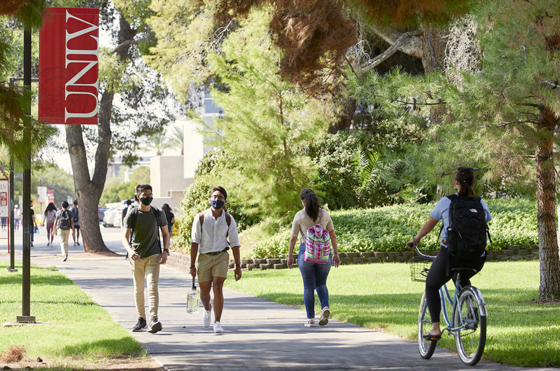 Con la AB226 podrán cursar estudios universitarios jóvenes amparados por DACA