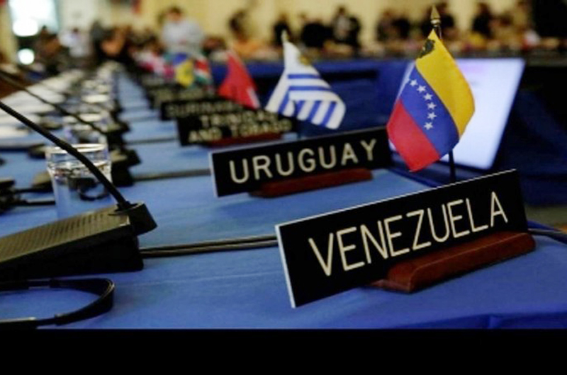 Oficialismo venezolano festeja retiro de OEA 