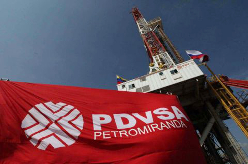 Venezuela flexibiliza su industria petrolera para aumentar producción