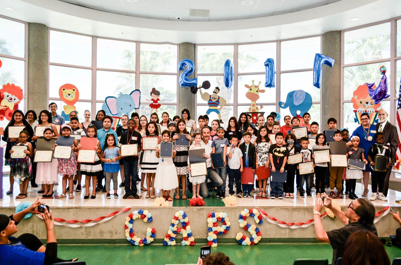 Ofrecen a niños oportunidad de seguir su educación pese al cáncer