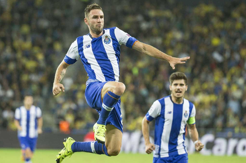 Miguel Layún deja Porto y es nuevo jugador de Sevilla FC