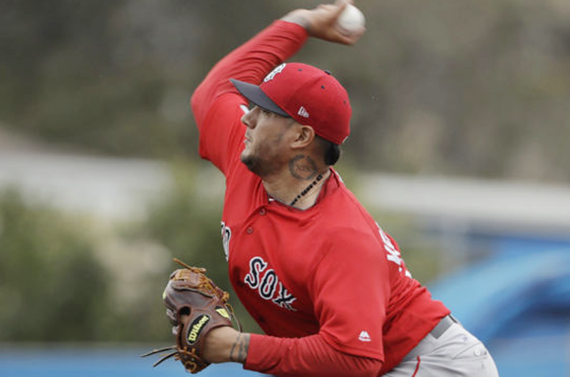 Mexicano Velázquez logra segundo triunfo en Grandes Ligas