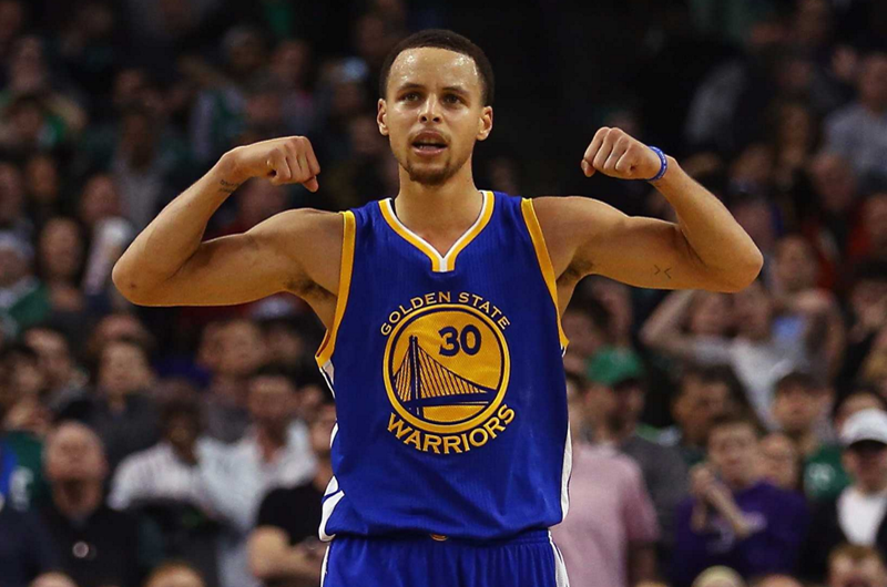 Golden State toma ventaja 2-0 en regreso de Stephen Curry