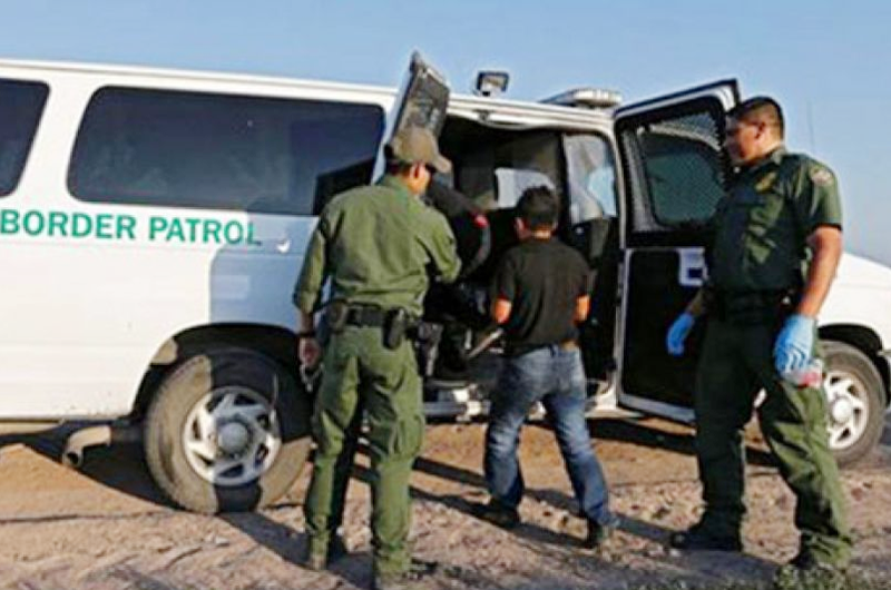Rescatan a migrante mexicano en Arizona