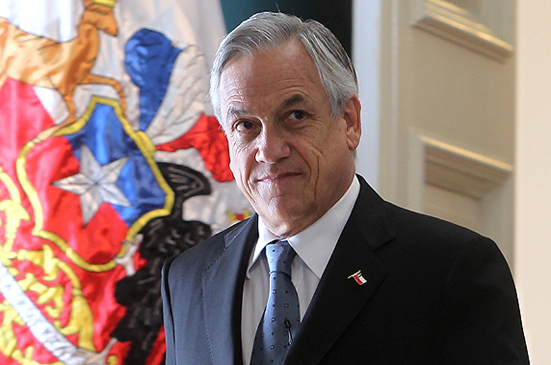 Entregan inmigrantes carta con demandas a presidente Piñera
