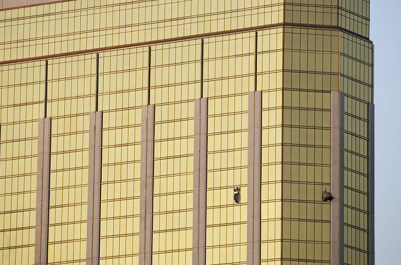 Demandan a casino de Las Vegas por tiroteo masivo de octubre