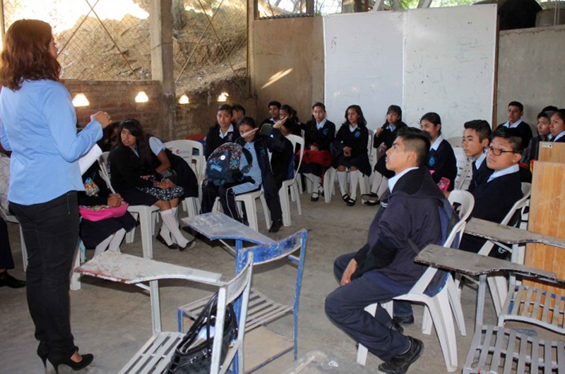 Brindan atención educativa a niñez migrante en Oaxaca