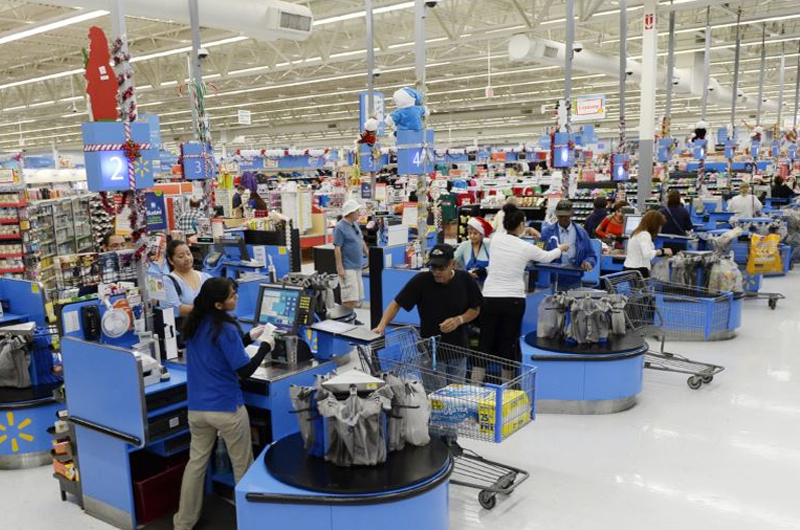 Walmart eleva a 21 años la edad para compra de armas en EUA