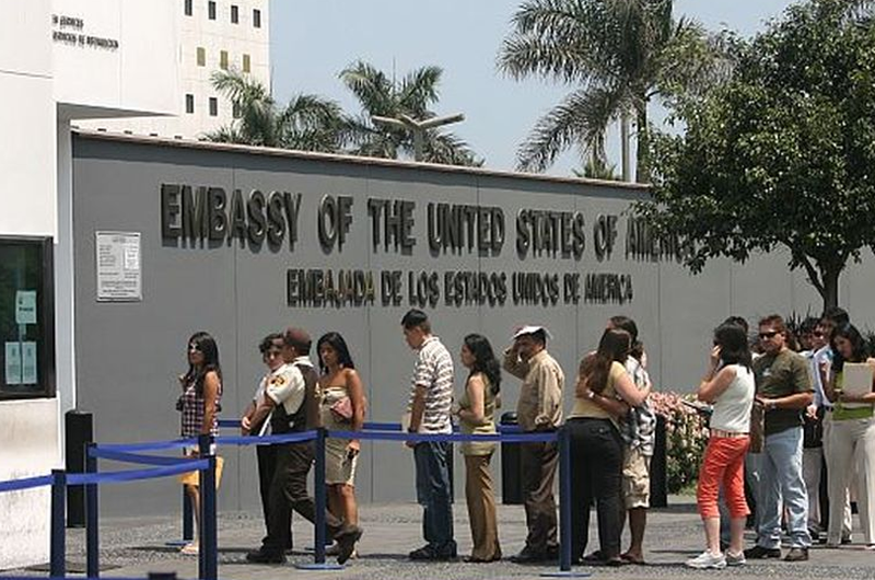 Empleado de embajada de EUA en China lesionado por “sonido anormal”