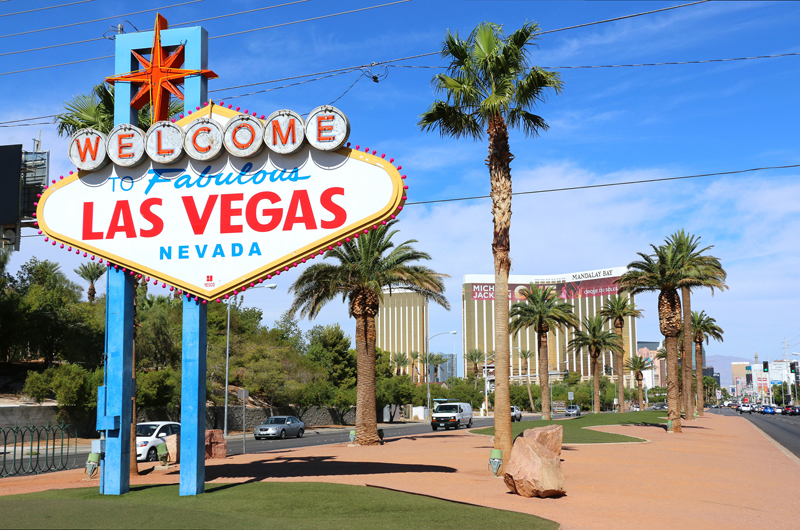 “Welcome to Fabulous Las Vegas” se torna púrpura