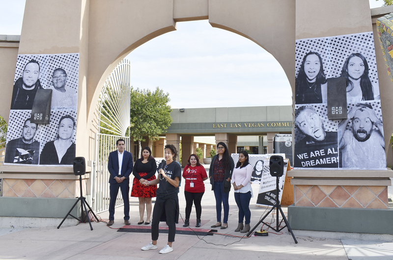 Se elevan voces en favor de los dreamers y el TPS