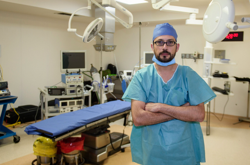 Cirujano bariatra mexicano presenta estudios en congreso europeo