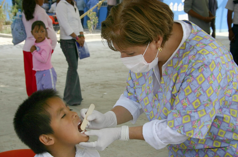 Promueven cuidado bucal para niños de escasos recursos