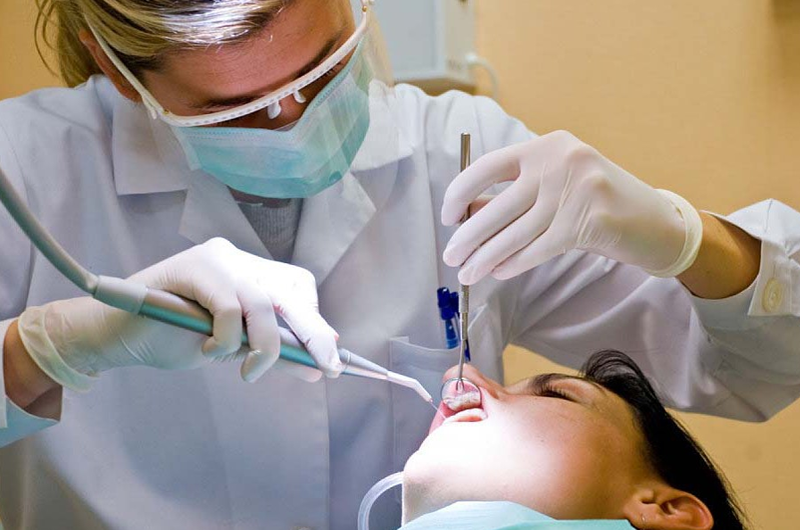 Autoridad sanitaria invita a la población a cuidar la salud bucal