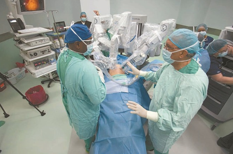 Un éxito, la primera cirugía robótica de tórax en hospital mexiquense