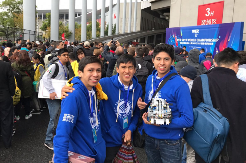 Equipo de PrepaTec, único mexicano en llegar a semifinales en FIRST Robotics Competition