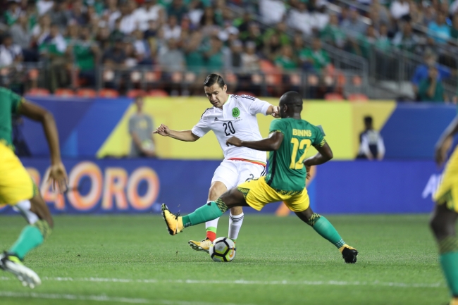 México empata con Jamaica y sin goles