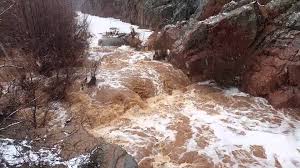 Mueren siete personas arrastradas por corriente de agua en Arizona