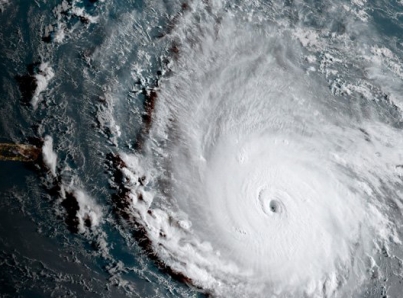 Huracán Irma deja ya tres muertos en el Caribe y se acerca a Puerto Rico
