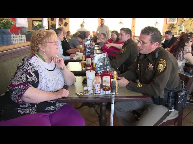 Fondo para Oficiales de la Policía Lesionados Donó McDonalds más de 10 mil dólares recaudados en “Coffee with a Cop”